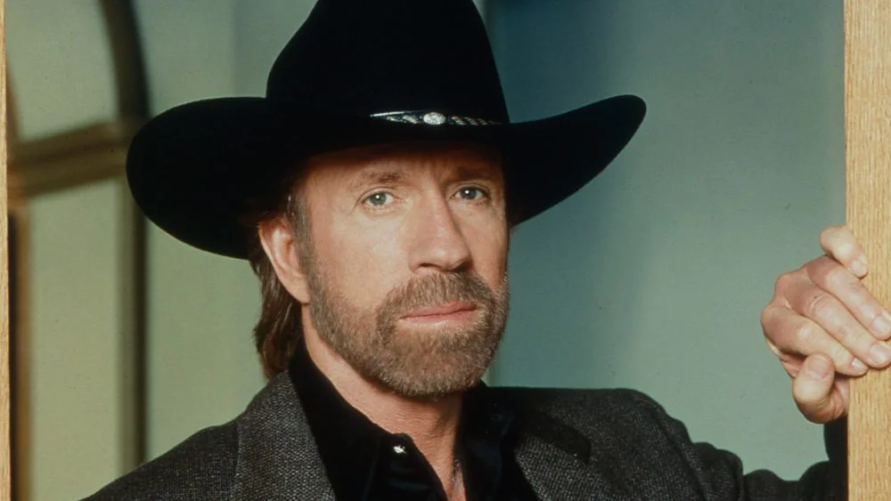 Judson Mills critica omisión de Chuck Norris en segmento In Memoriam de los Emmys