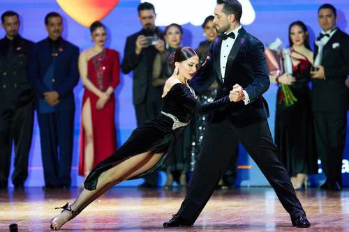 Parejas argentina y greco-argentina se coronan campeonas mundiales de tango 2026