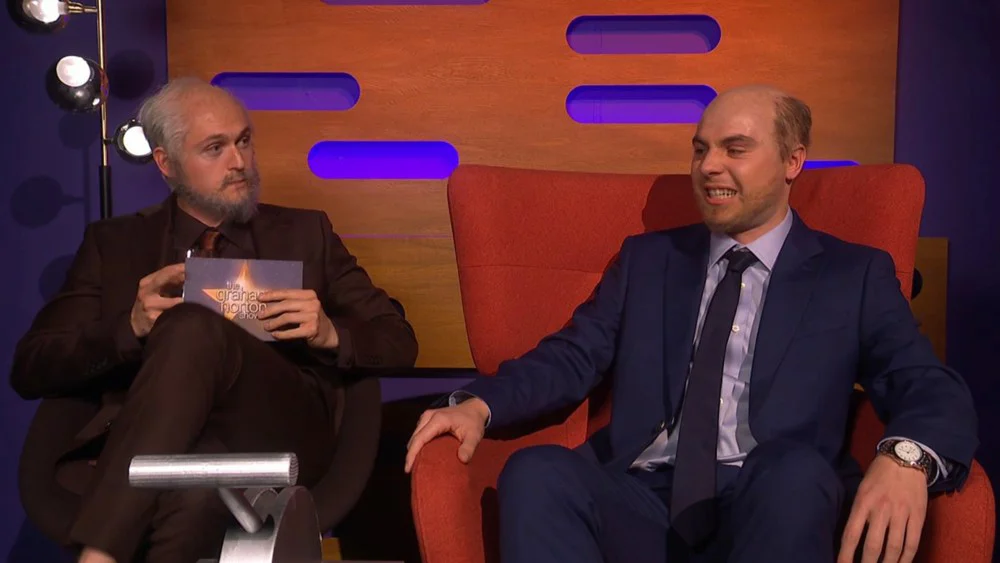SNL U.K. parodia a Prince William, Graham Norton y los grandes programas británicos en su cold open