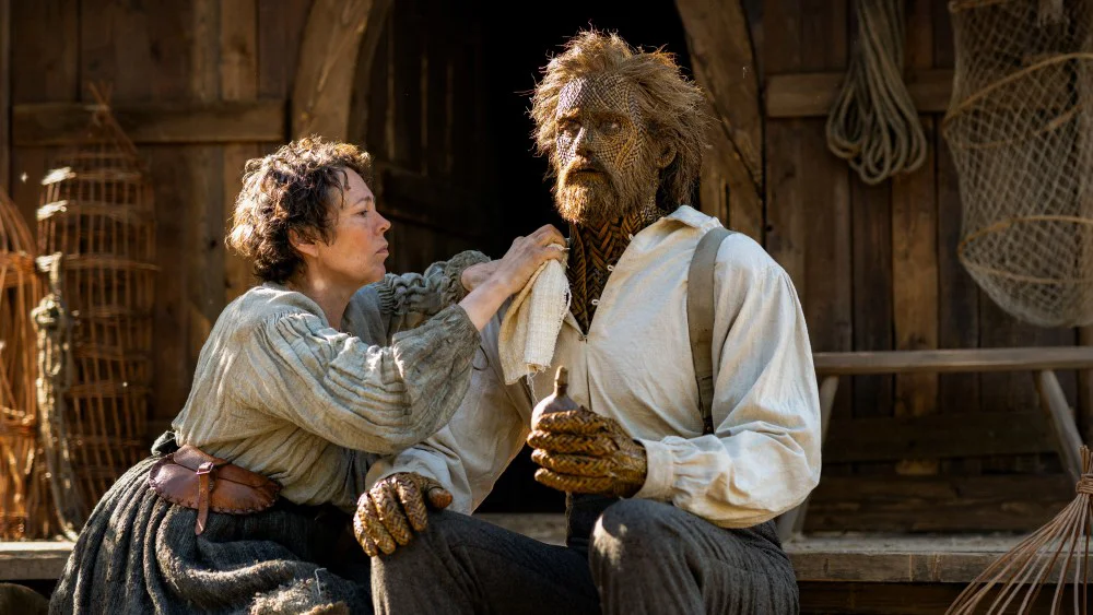 Olivia Colman y Alexander Skarsgård protagonizan 'Wicker', con un disfraz de mimbre hecho con efectos prácticos